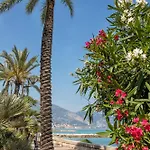 Apartment Magnifique Limitrophe Monaco, Parking Prive *